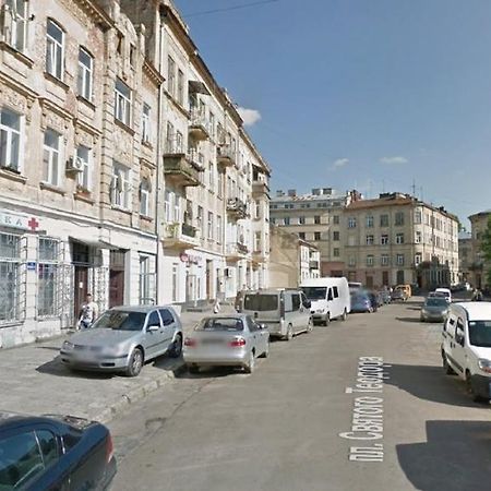 Midwheel Apartment 9 Lviv Bagian luar foto